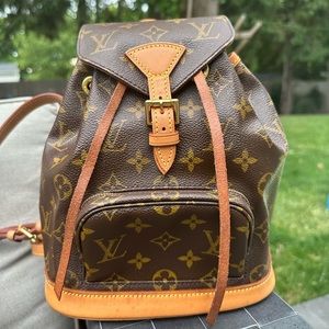 Louis Vuitton montsouris PM backpack PRISTINE CONDITION